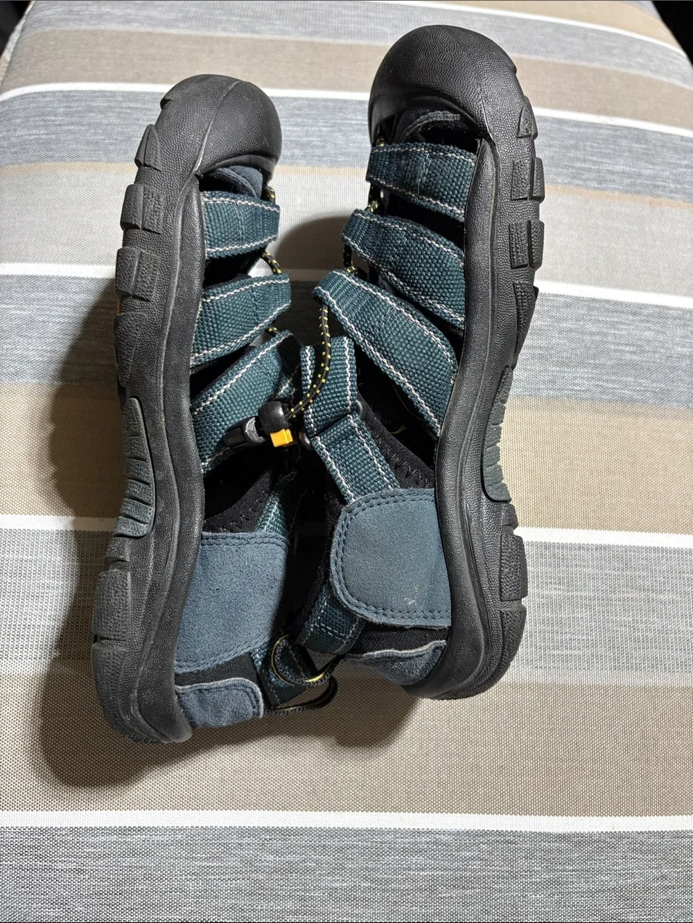 Keen Kids Teal and Black Closed-Toe Sandals with Yellow Accents